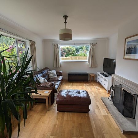 Peaceful Glastonbury Bungalow - Ideally Located Exterior foto